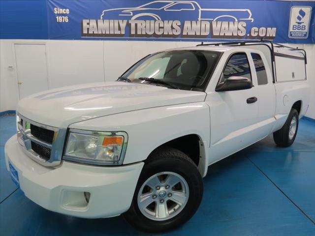 2008 Dodge Dakota 2005 4dr Sdn SE 3.0L Quattro A