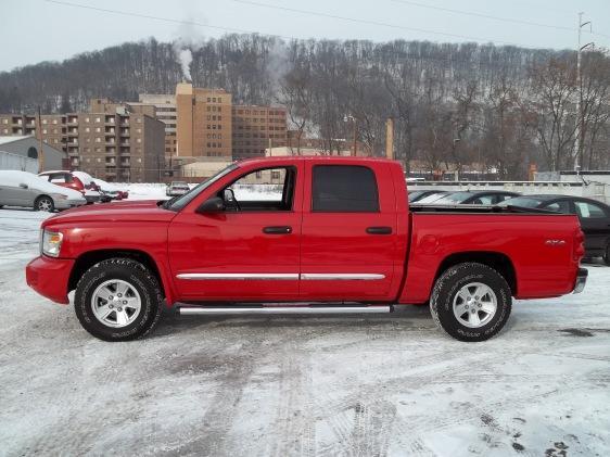 2008 Dodge Dakota 2WD Crew Cab 143.5