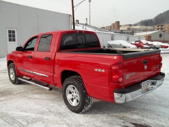 2008 Dodge Dakota 2WD Crew Cab 143.5