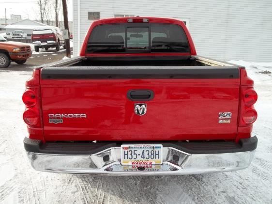 2008 Dodge Dakota 2WD Crew Cab 143.5