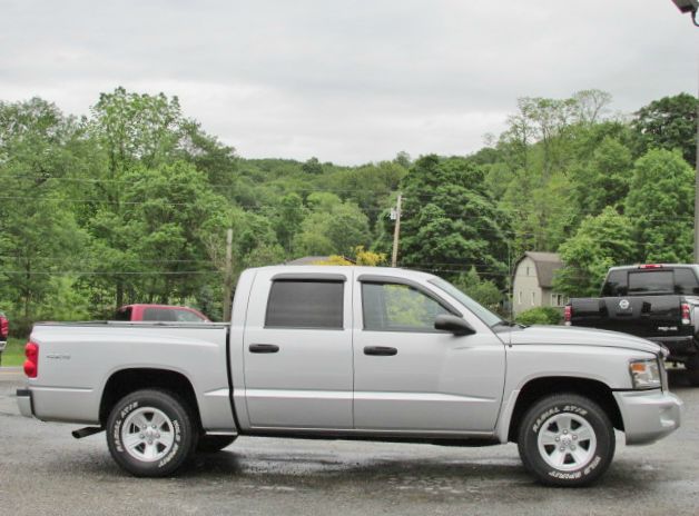 2008 Dodge Dakota Level 2 Stunning CAR