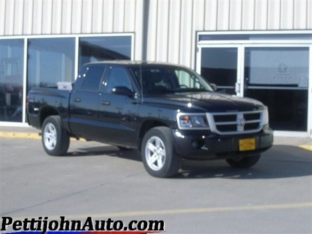 2008 Dodge Dakota 2WD Crew Cab 143.5