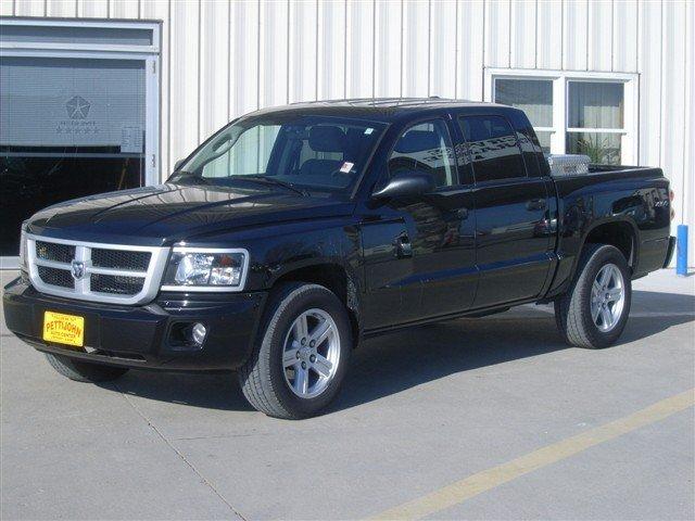 2008 Dodge Dakota 2WD Crew Cab 143.5