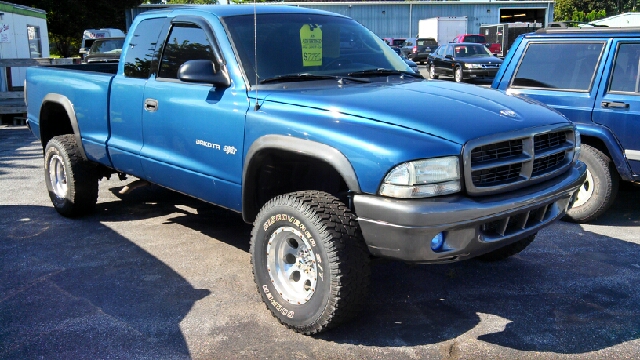 2009 Dodge Dakota 4dr Sdn V6 CVT 3.5 SV W/premium Pkg