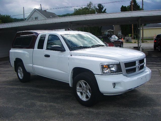 2010 Dodge Dakota 4 DR LXT 4WD