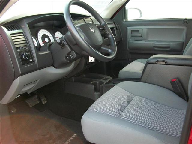 2010 Dodge Dakota 2WD Crew Cab 143.5