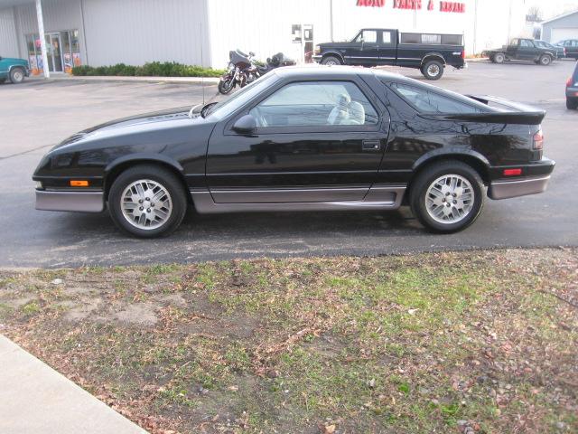 1990 Dodge Daytona LW2