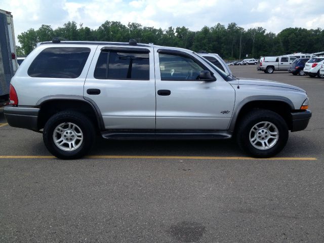 2002 Dodge Durango Wolfsburg Edition Sedan