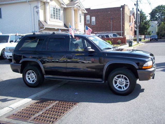 2002 Dodge Durango Wolfsburg Edition Sedan