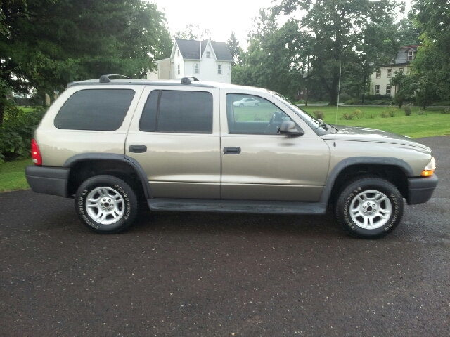 2003 Dodge Durango Wolfsburg Edition Sedan