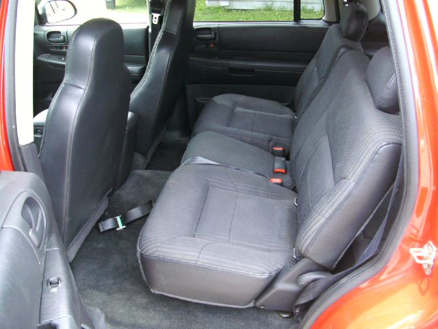 2003 Dodge Durango Wolfsburg Edition Sedan