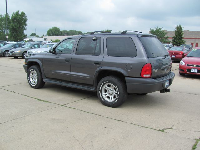 2003 Dodge Durango Wolfsburg Edition Sedan