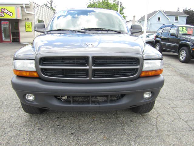 2003 Dodge Durango Wolfsburg Edition Sedan