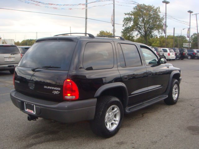 2003 Dodge Durango Wolfsburg Edition Sedan