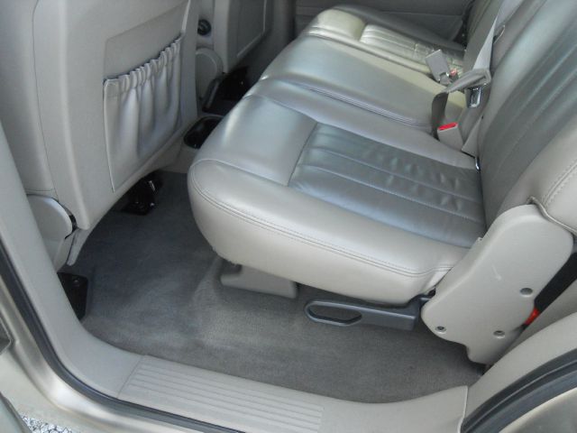 2004 Dodge Durango Super