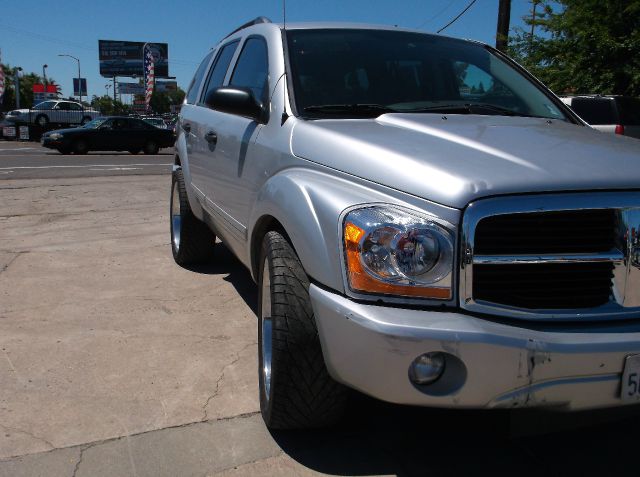 2004 Dodge Durango Wagon SE