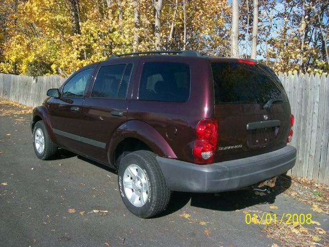 2005 Dodge Durango Wolfsburg Edition Sedan