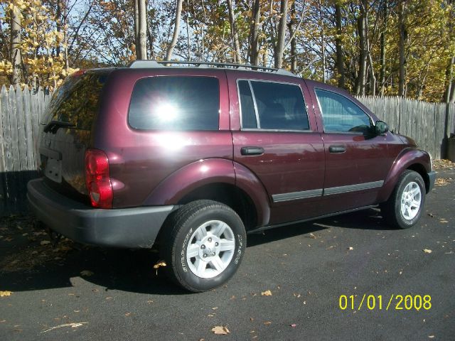 2005 Dodge Durango Wolfsburg Edition Sedan