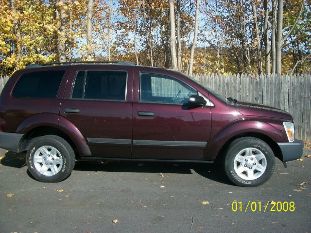 2005 Dodge Durango Wolfsburg Edition Sedan