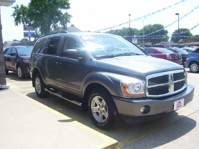 2005 Dodge Durango Wagon SE