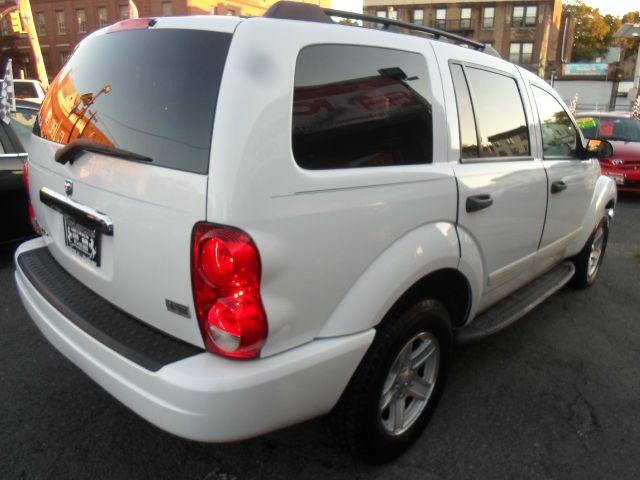 2005 Dodge Durango Wagon SE