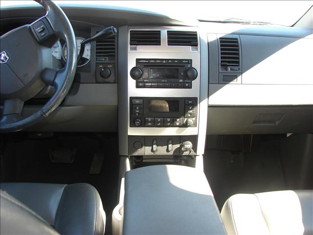 2005 Dodge Durango SLT 25