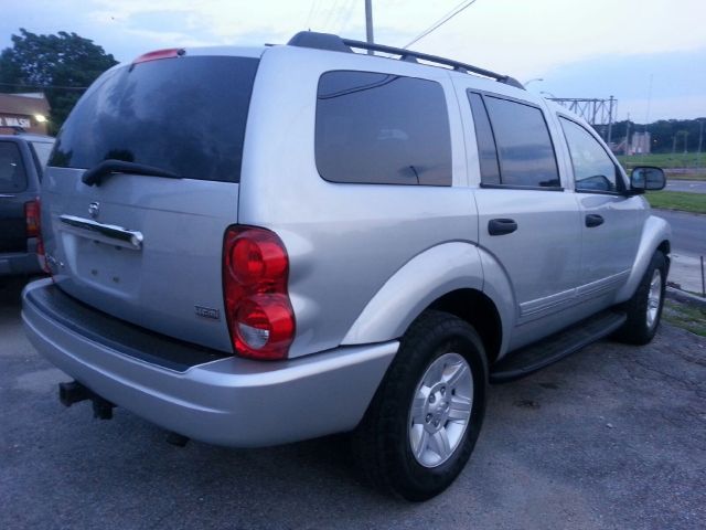 2005 Dodge Durango Wagon SE