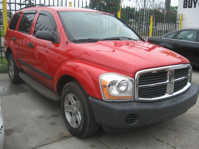 2005 Dodge Durango Wolfsburg Edition Sedan