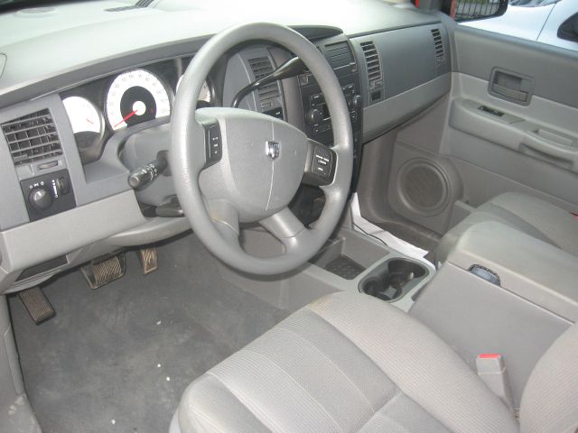 2005 Dodge Durango Wolfsburg Edition Sedan