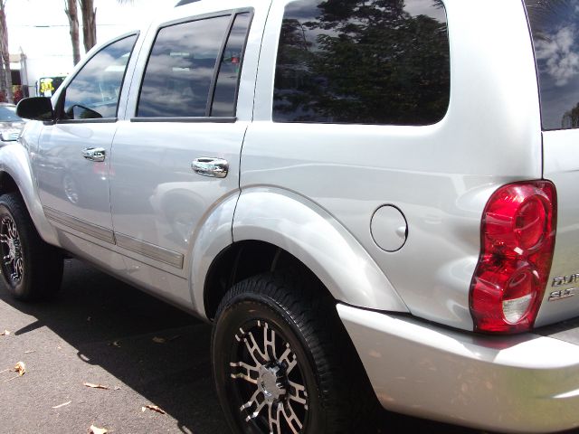 2005 Dodge Durango Wagon SE