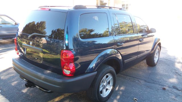 2006 Dodge Durango Wolfsburg Edition Sedan