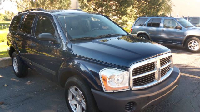 2006 Dodge Durango Wolfsburg Edition Sedan