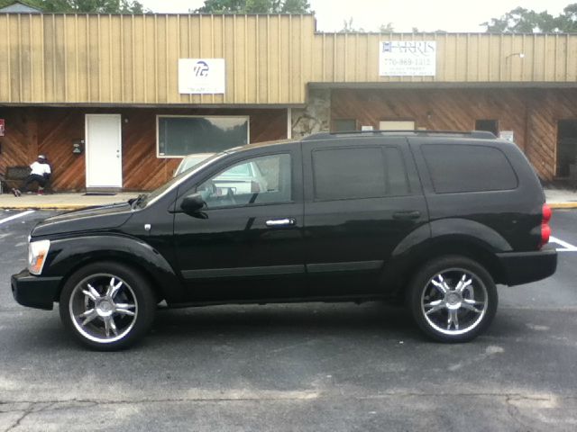 2006 Dodge Durango Wolfsburg Edition Sedan