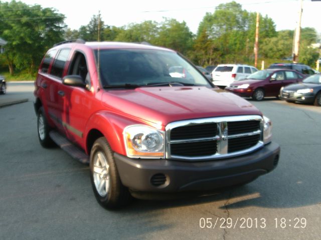 2006 Dodge Durango Wolfsburg Edition Sedan