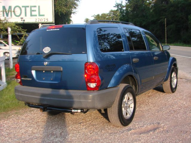 2006 Dodge Durango Wolfsburg Edition Sedan