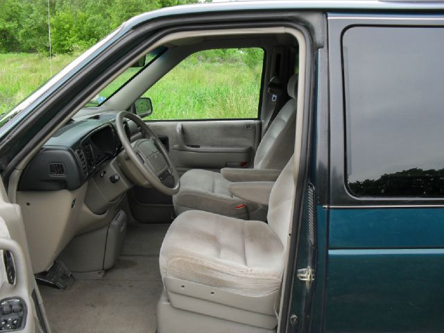 1994 Dodge Grand Caravan X