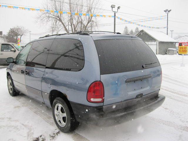 1996 Dodge Grand Caravan SE