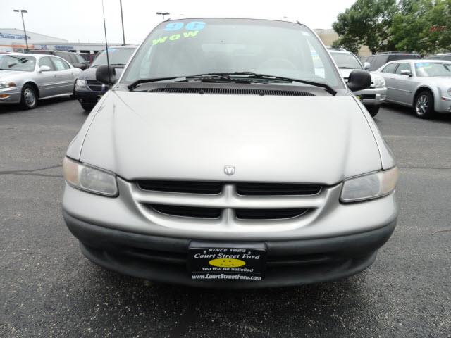 1996 Dodge Grand Caravan X