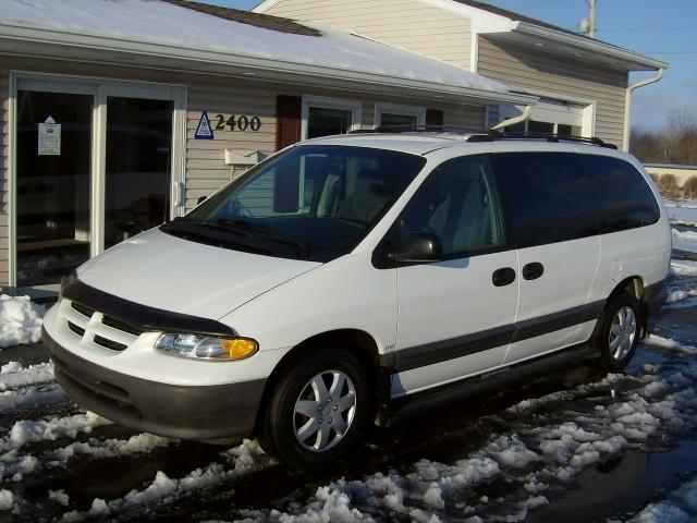 1996 Dodge Grand Caravan SE