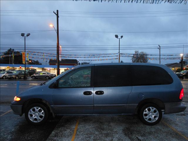 1996 Dodge Grand Caravan SE