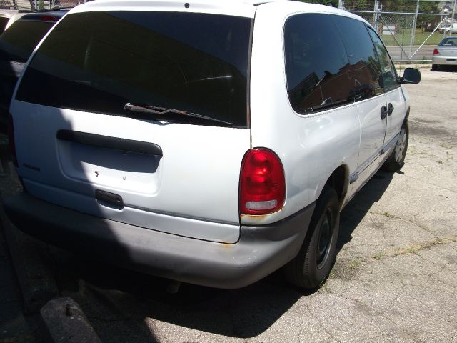 1997 Dodge Grand Caravan Base