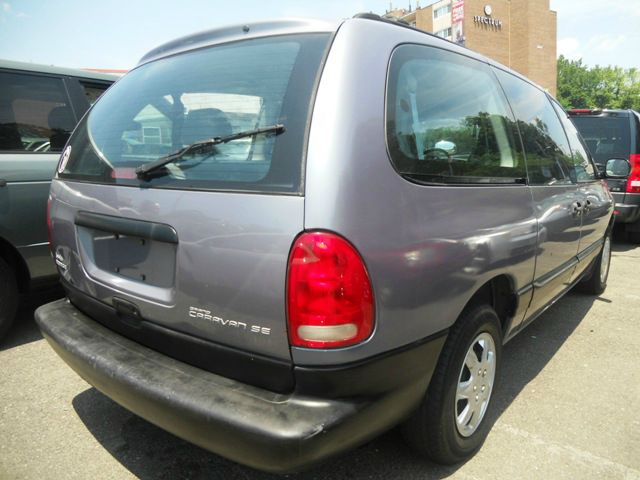 1997 Dodge Grand Caravan SE