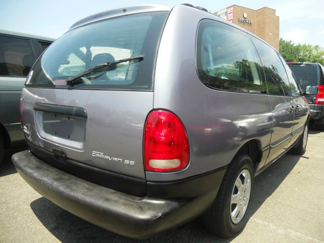 1997 Dodge Grand Caravan SE