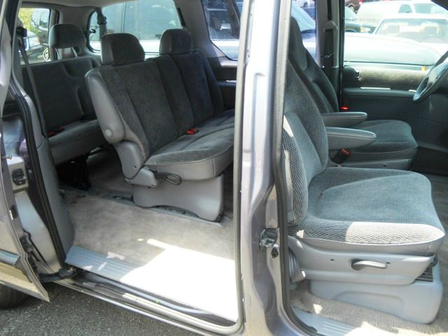 1997 Dodge Grand Caravan SE