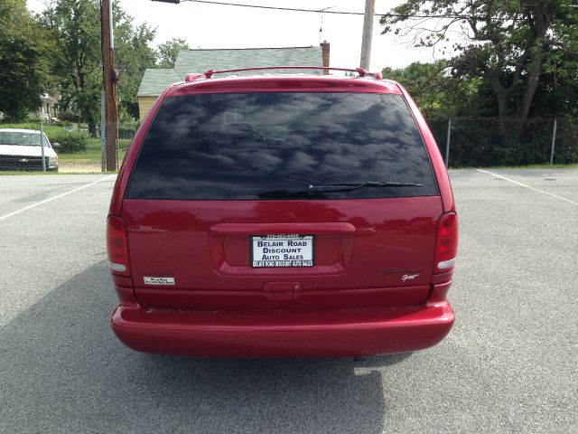 1997 Dodge Grand Caravan SE