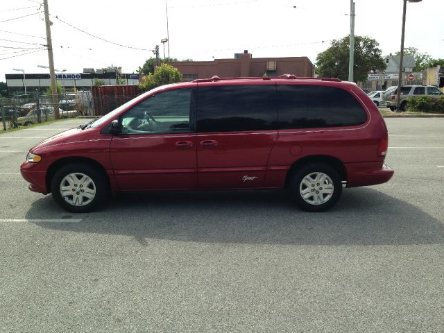 1997 Dodge Grand Caravan SE