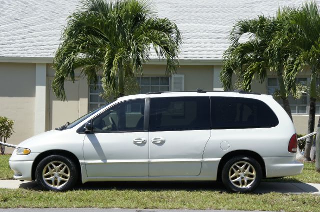 1998 Dodge Grand Caravan 4.6L XLT Sport