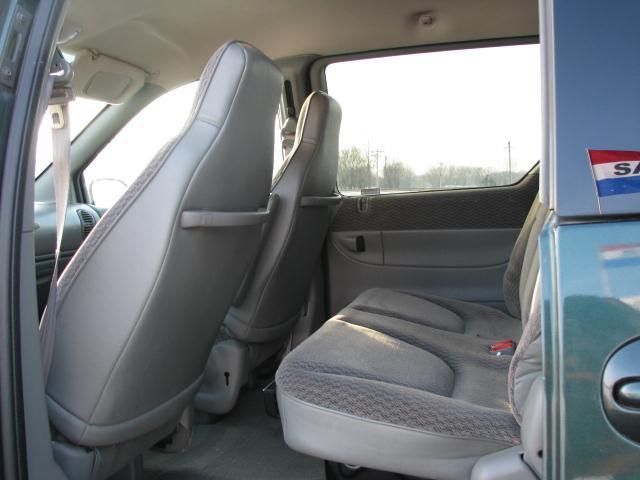 1999 Dodge Grand Caravan SE