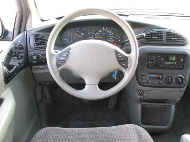 1999 Dodge Grand Caravan SE