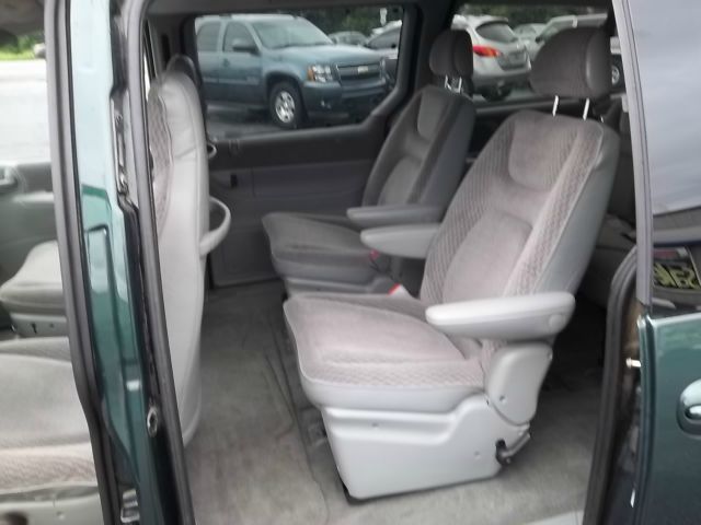 1999 Dodge Grand Caravan SE